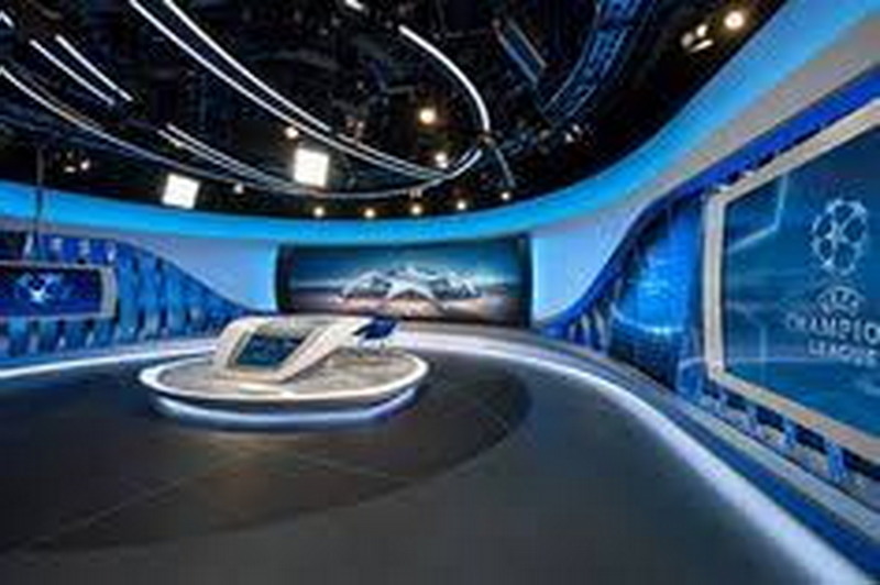 Молодуха Лепса поставила на место накинувшегося на нее Киркорова