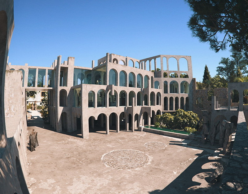 Ямаль назвал самую ценную вещь, которая хранится в его доме